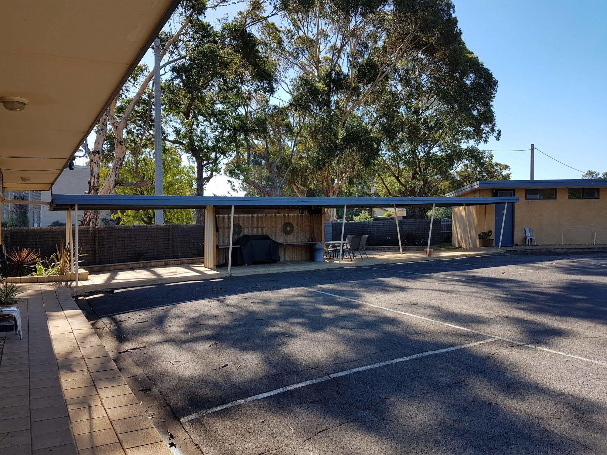 Motel Traralgon Exterior photo