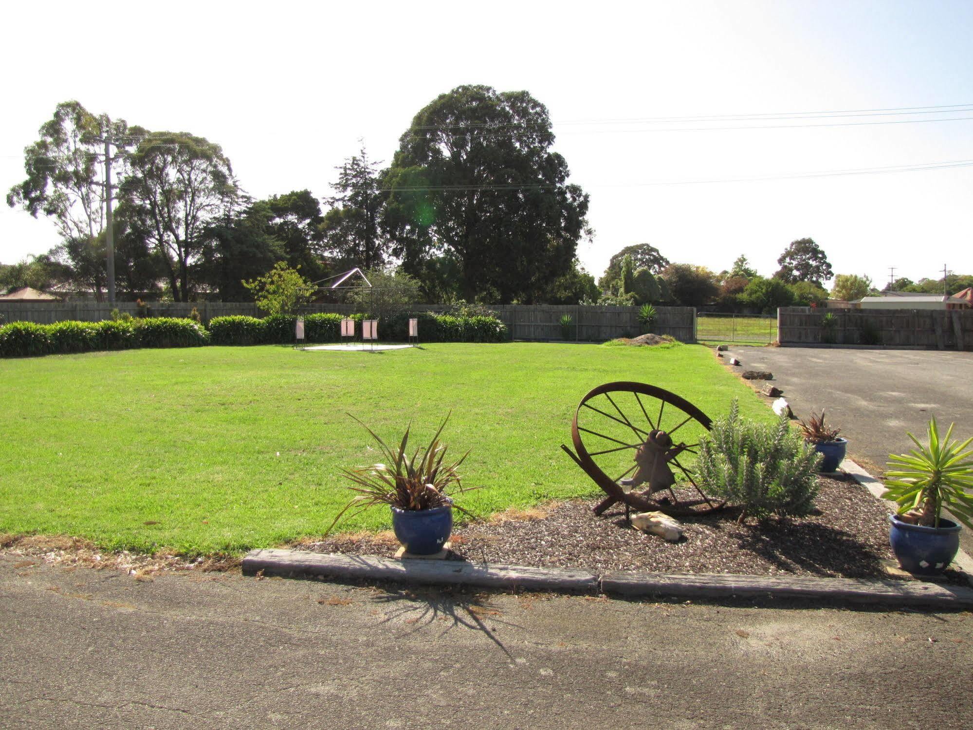 Motel Traralgon Exterior photo